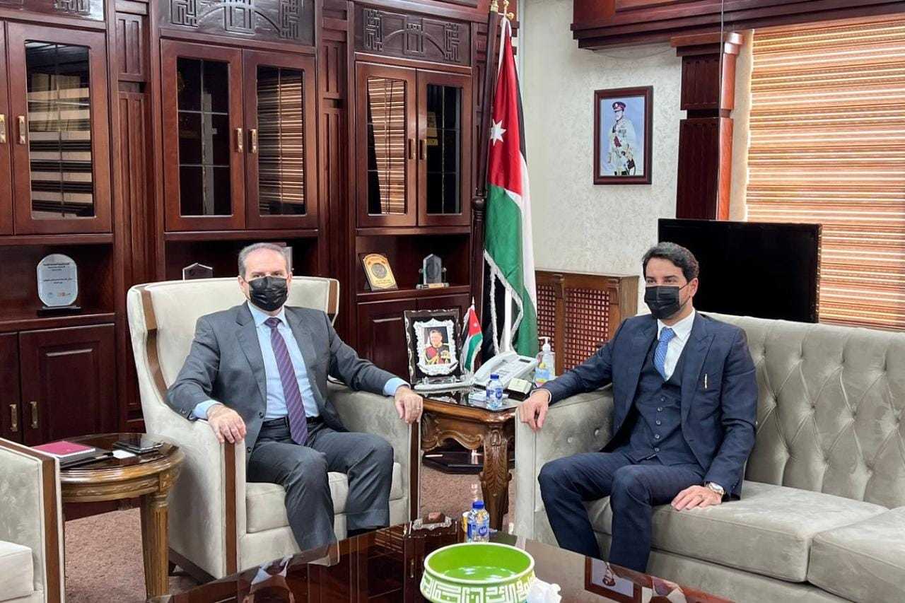 وزير الصحة يبحث مع السفير الليبي العلاقات الثنائية