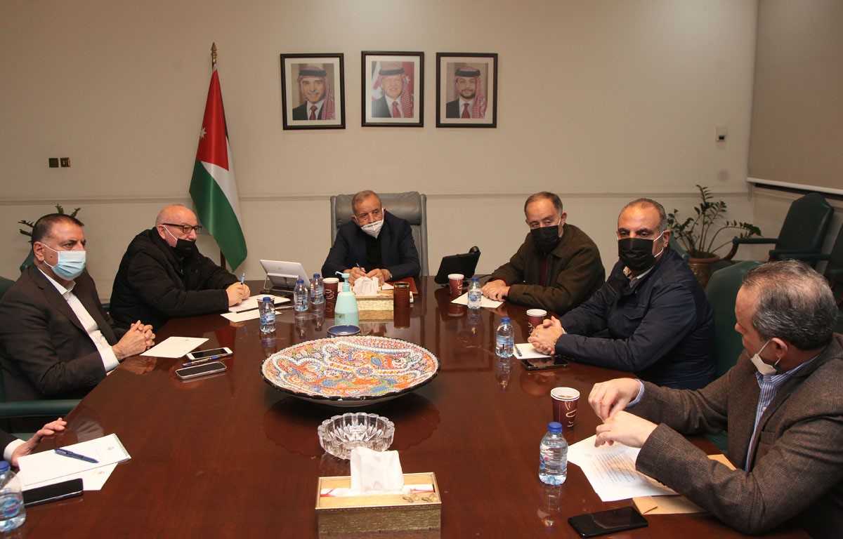 كريشان يترأس اجتماعاً في رئاسة الوزراء لمتابعة تطورات الحالة الجوية خاصة في جنوب المملكة