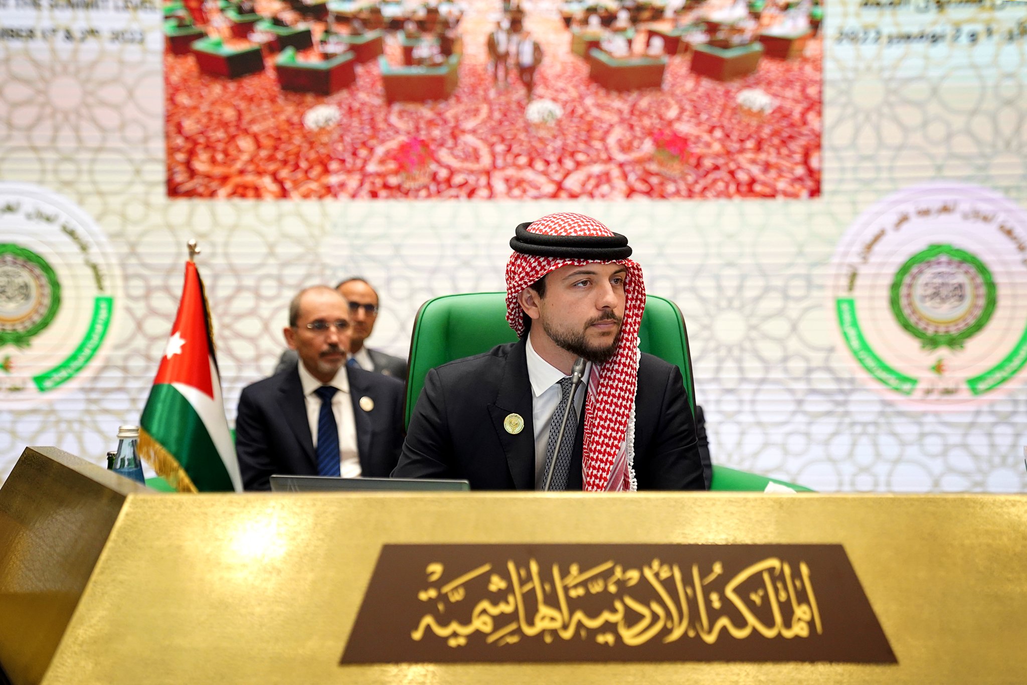 سمو ولي العهد يلقي كلمة الأردن في القمة العربية بالجزائر
