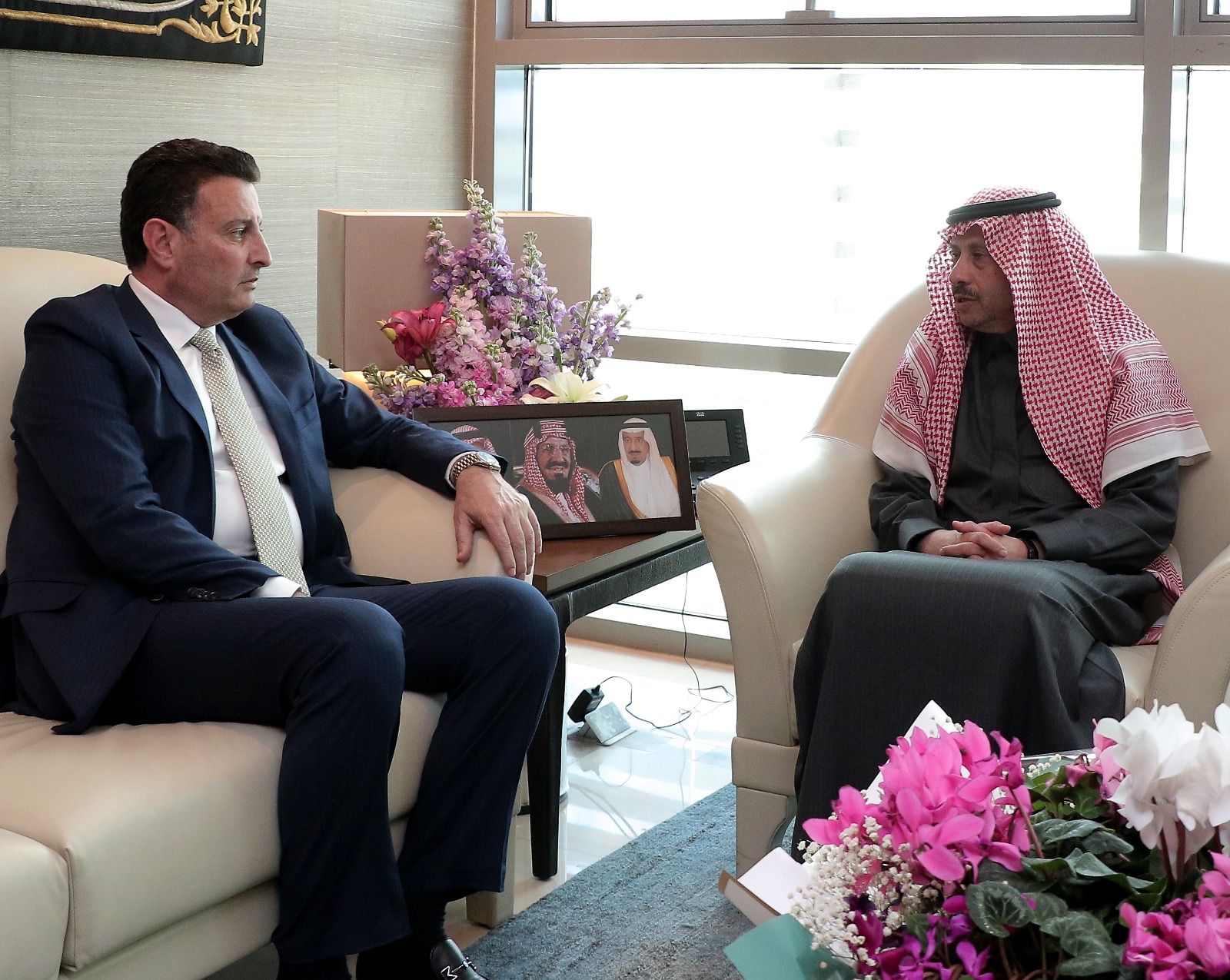 رئيس مجلس النواب والسفير السعودي يبحثان سبل تعزيز العلاقات