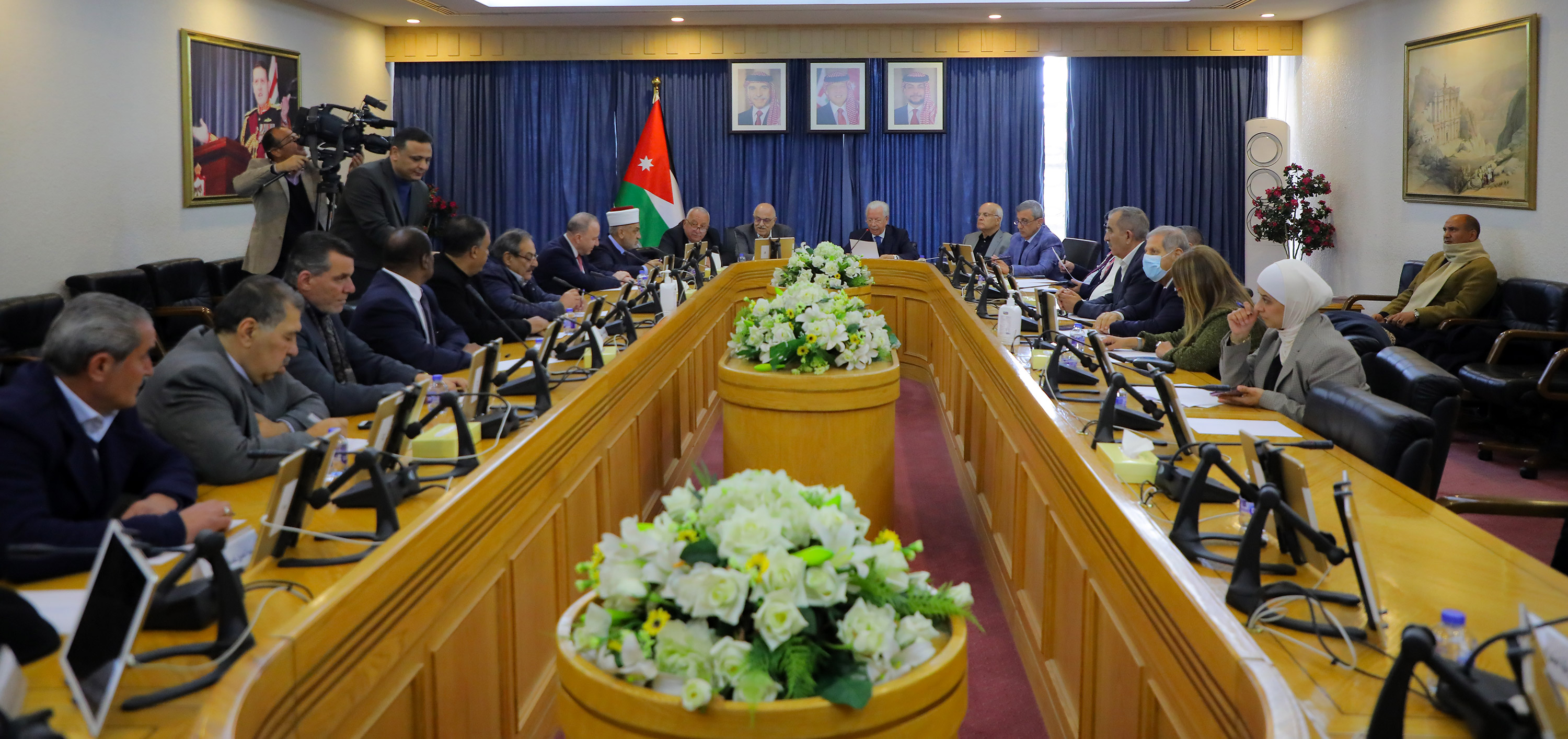 لجنة فلسطين في مجلس الأعيان تلتقي وزير الأوقاف