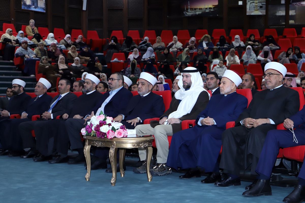 مندوبًا عن الملك الأمير هاشم بن الحسين يرعى المجلس العلمي الهاشمي التاسع بعد المئة