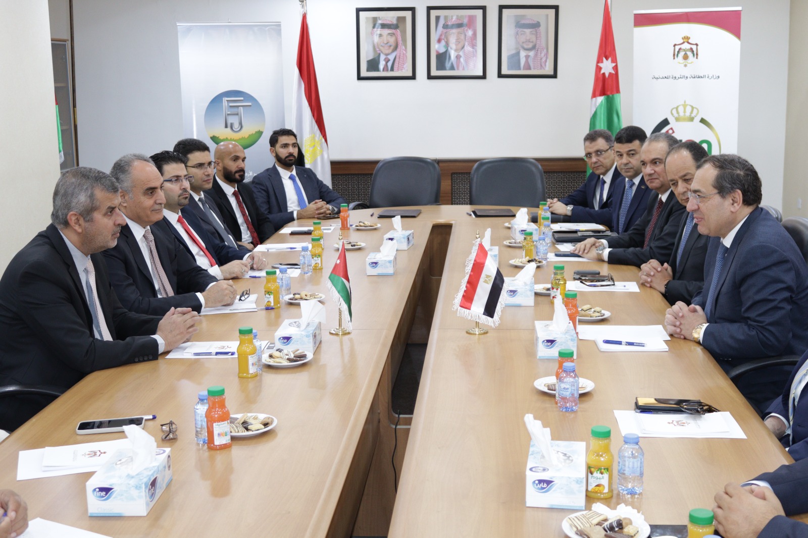 الأردن ومصر يوقعان اتفاقا لاستخدام البنى التحتية للغاز في البلدين
