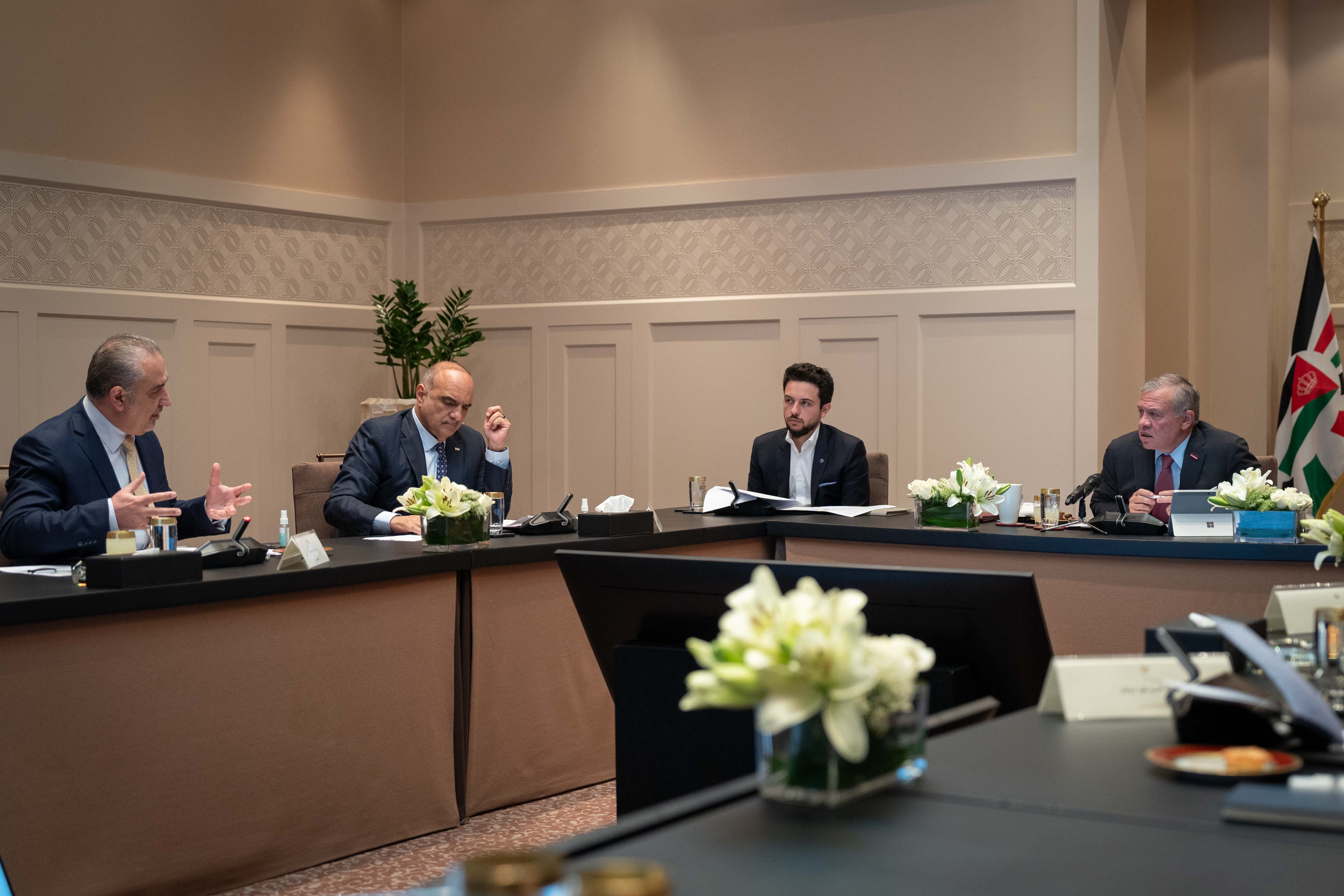 جلالة الملك يؤكد أهمية تعزيز التنسيق لتنفيذ خطة تحديث القطاع العام