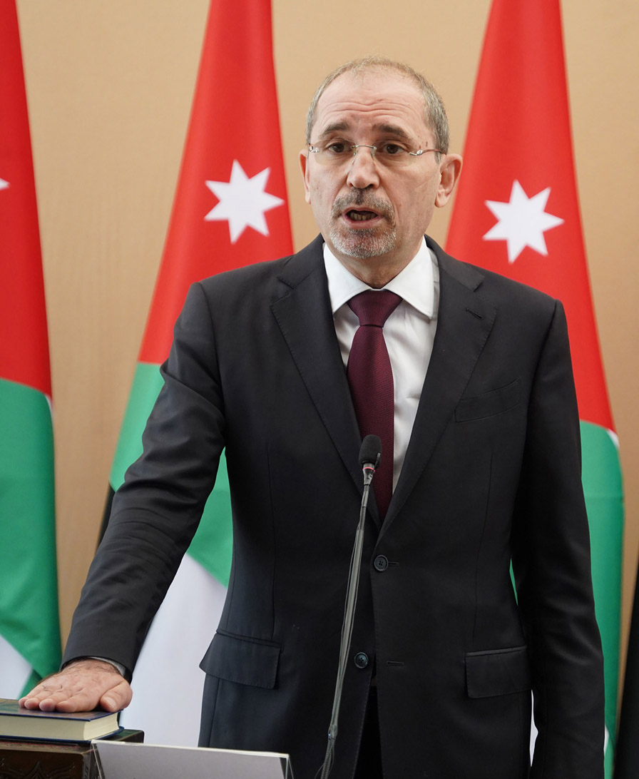 الصفدي يبدأ زيارة إلى دولة قطر
