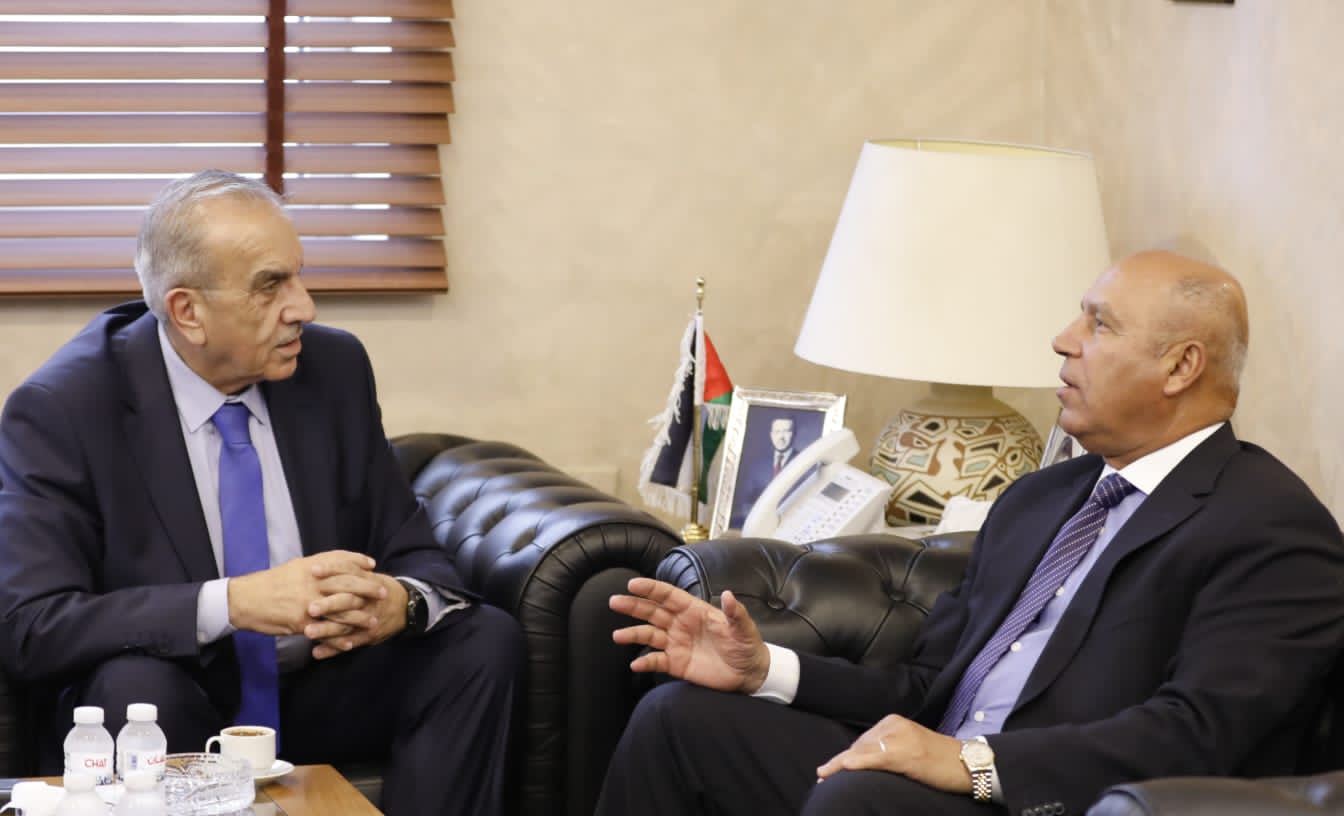 الأردن ومصر يؤكدان ضرورة استكمال أعمال الخط العربي و تجهيزاته
