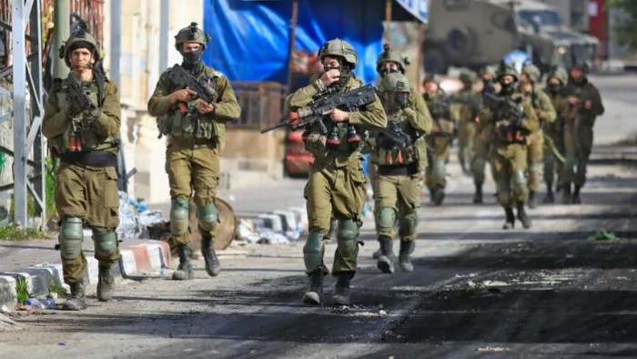 استشهاد فلسطيني وإصابة موظفة بوزارة الصحة برصاص الاحتلال في جنين