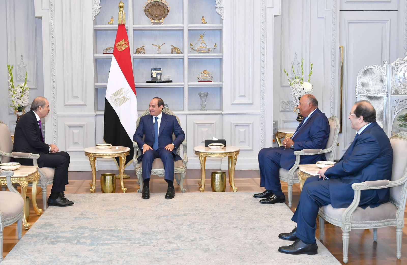 الصفدي ينقل تحيات جلالة الملك للرئيس المصري