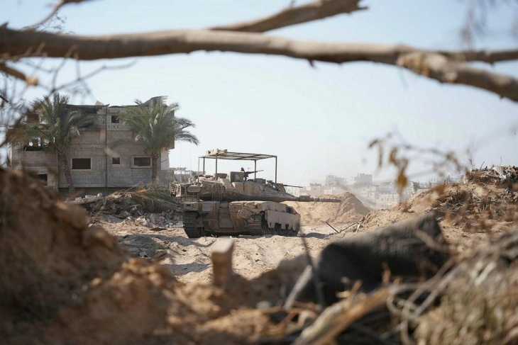 الجيش الإسرائيلي يُطلق عملية جديدة في وسط غزة