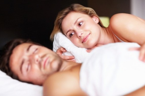 20 عبارة يحبّ زوجكِ سماعها خلال العلاقة الحميمة