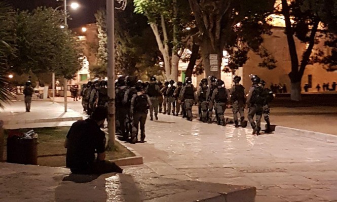قوات الاحتلال الإسرائيلي تقتحم المسجد الأقصى وتعتدي على المعتكفين بداخله