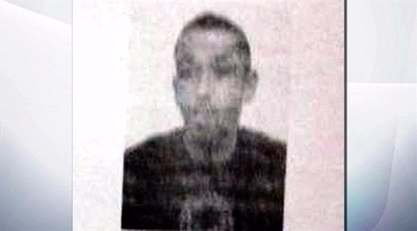 الشرطة الفرنسية تداهم منزل مشتبه به في هجوم الشانزليزيه