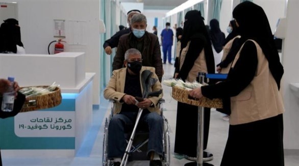 السعودية تنفي ظهور أعراض غير متوقعة للقاح ضد كورونا