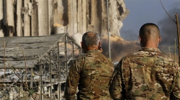 العثور على 4 حاويات من نيترات الأمونيوم قرب مدخل مرفأ بيروت