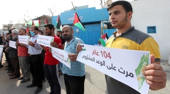 تنكيس الأعلام الفلسطينية في الذكرى 104 لوعد بلفور ومطالبة بريطانيا بالاعتذار