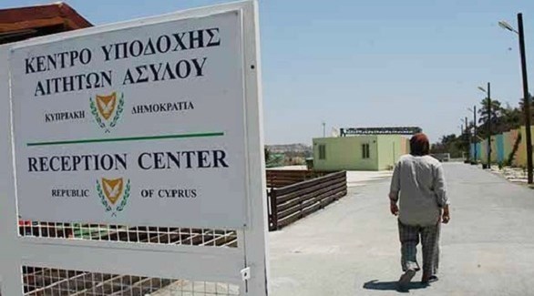 قبرص تتهم تركيا بإغراقها بطالبي اللجوء