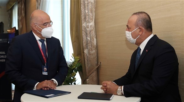 وزير الخارجية التركي يجتمع بنظيره اليوناني