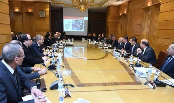 مصر تقرر تخفيف الإجراءات الاحترازية بدءا من السبت