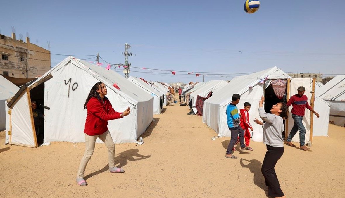 12 شهيد بينهم أطفال في غارة على خيمة نازحين