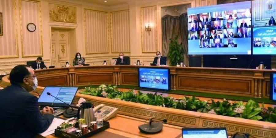 مصر: خفض ساعات حظر التجول اعتباراً من الأحد وفتح المحال التجارية حتى السادسة مساء