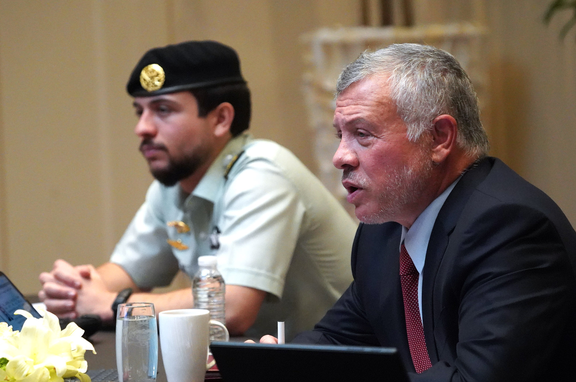 جلالة الملك يجتمع مع رئيسي وأعضاء لجنتي الشؤون الخارجية والدفاع في العموم البريطاني