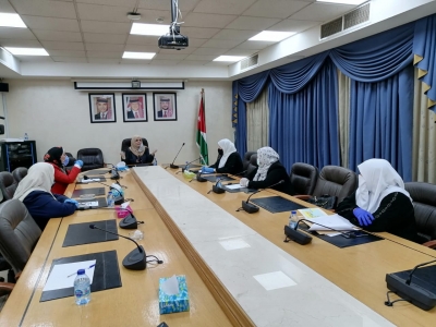 المرأة النيابية تبحث التحديات الناجمة عن جائحة كورونا