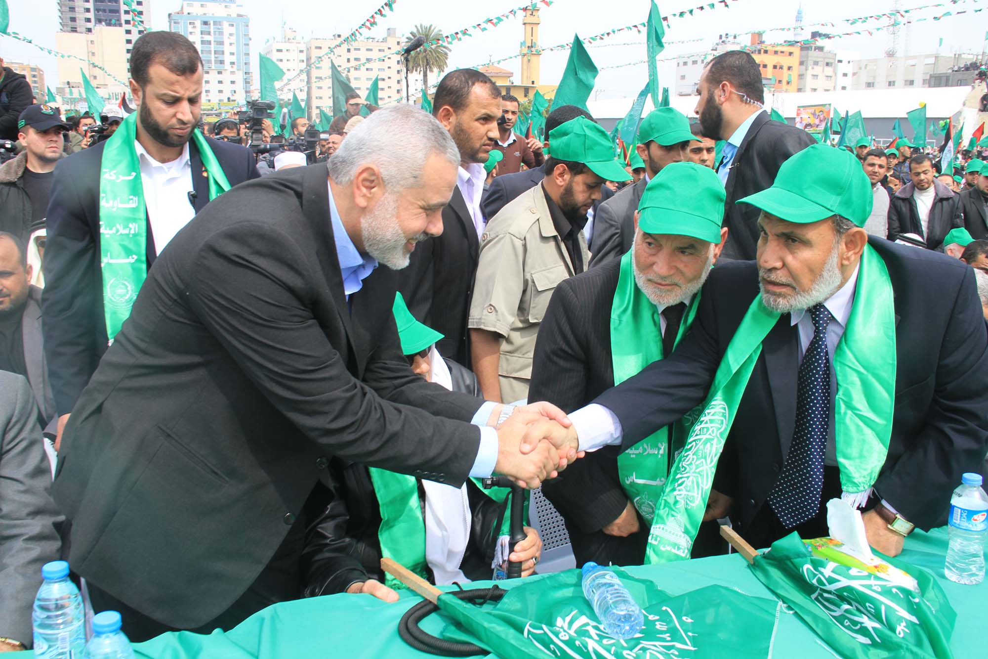 سياسيون: استمرار حماس في انقلابها يهدد القضية الفلسطينية