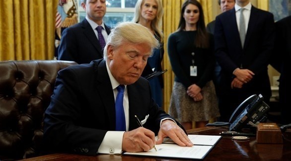 ترامب يصدر أوامر تنفيذية تستهدف تقليص أسعار العقاقير المستوردة