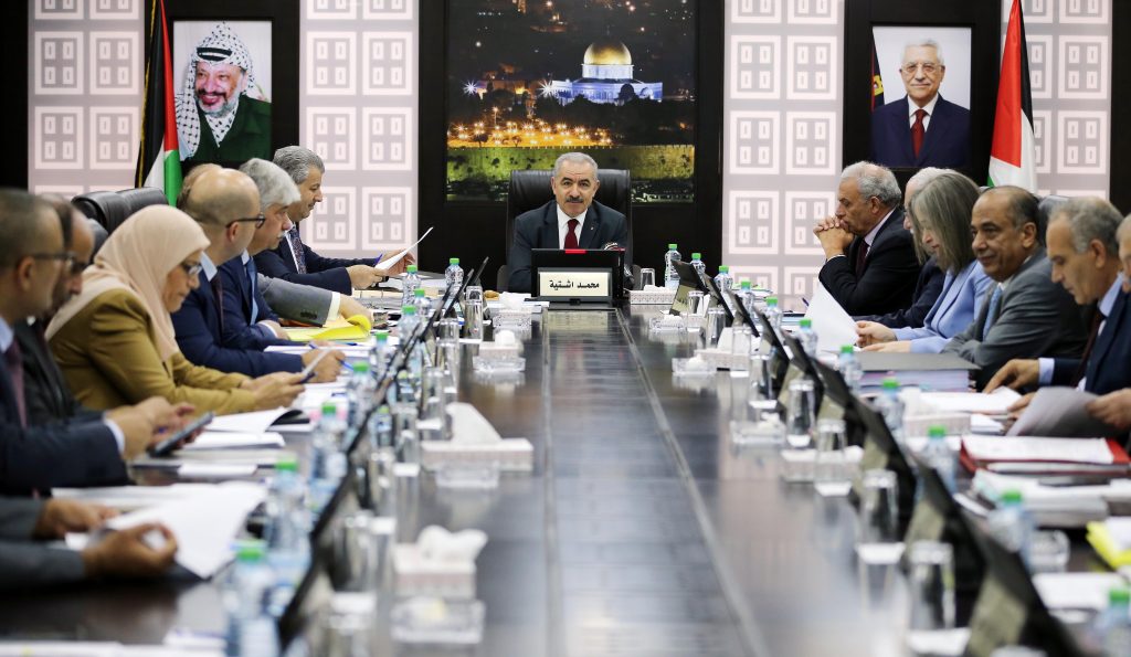 مجلس الوزراء الفلسطيني يناشد العالم للتصدي لقرار الضم