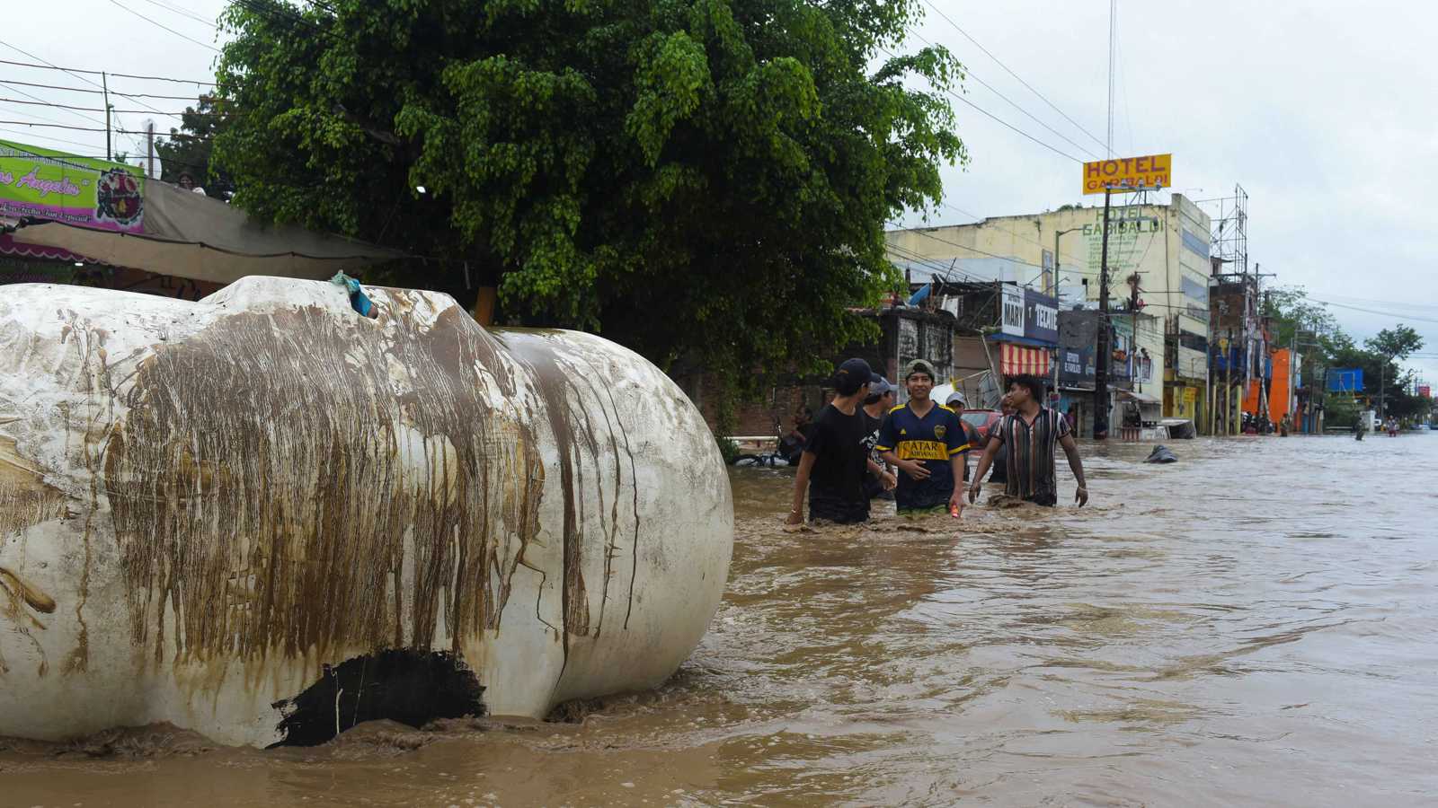 فيضانات المكسيك تخلف عشرات القتلى والمفقودين