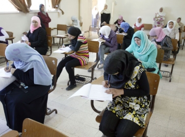 خوف وقلق عشية امتحان “التوجيهي”