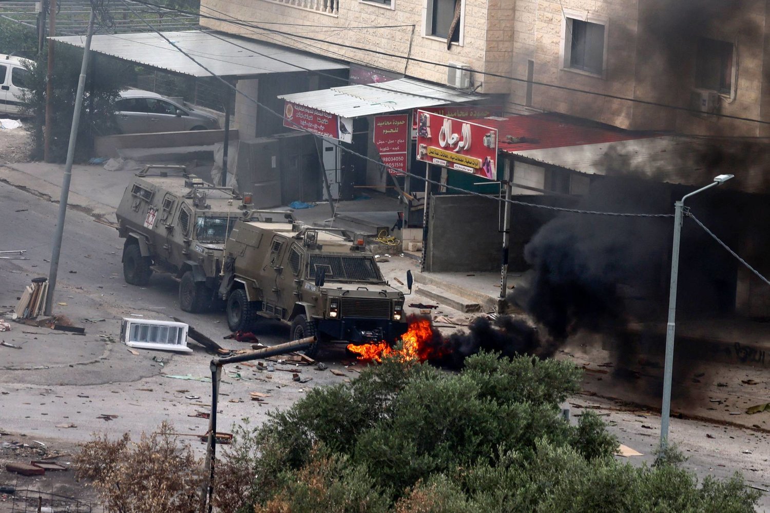 مقتل جندي إسرائيلي وإصابة 17 آخرين بكمين في مخيم جنين