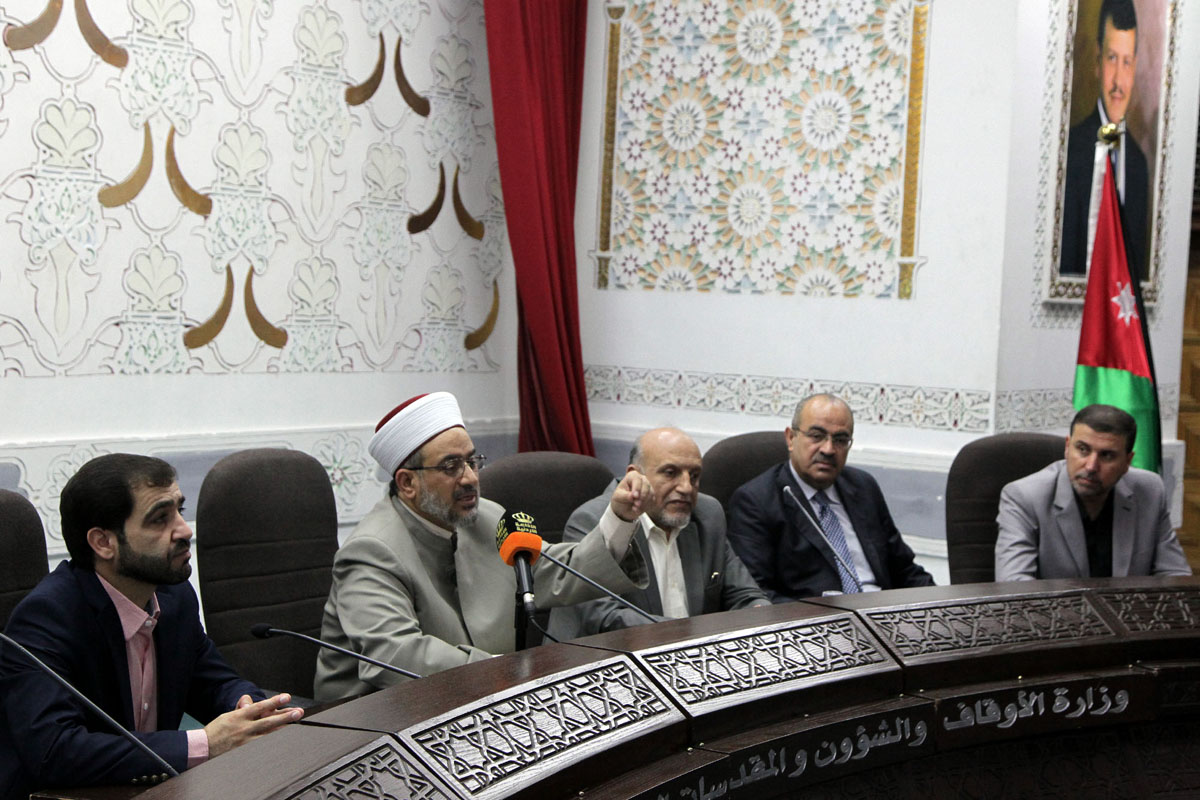وزير الاوقاف الأردني أبو البصل يلتقي البعثات المرافقة للحجاج الأردنيين