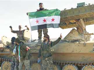 بعد درعا وحمص.. أعين الفصائل المسلحة على دمشق