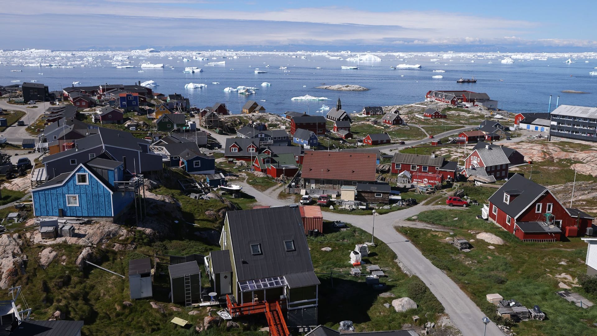 الدنمارك تتحدى ترامب: سنزيد عدد الجنود في غرينلاند