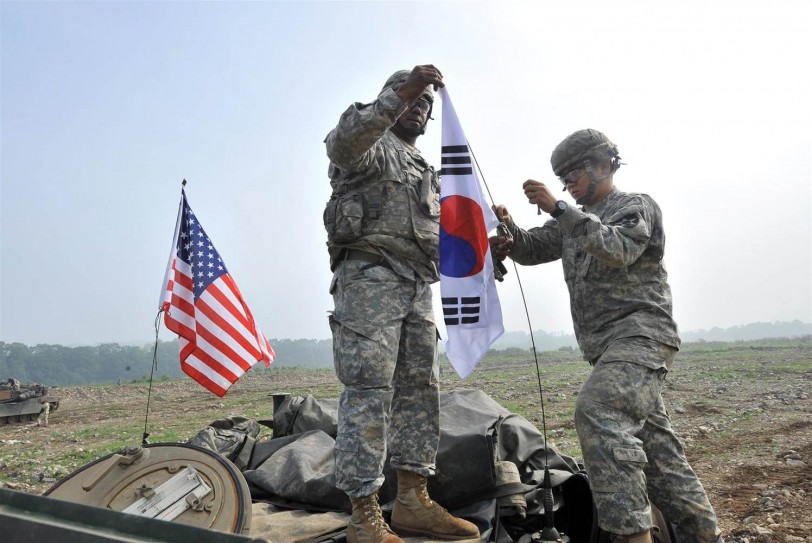 مناورات بالذخيرة الحية بين أمريكا وكوريا الجنوبية بعد صاروخ بيونغ يانغ