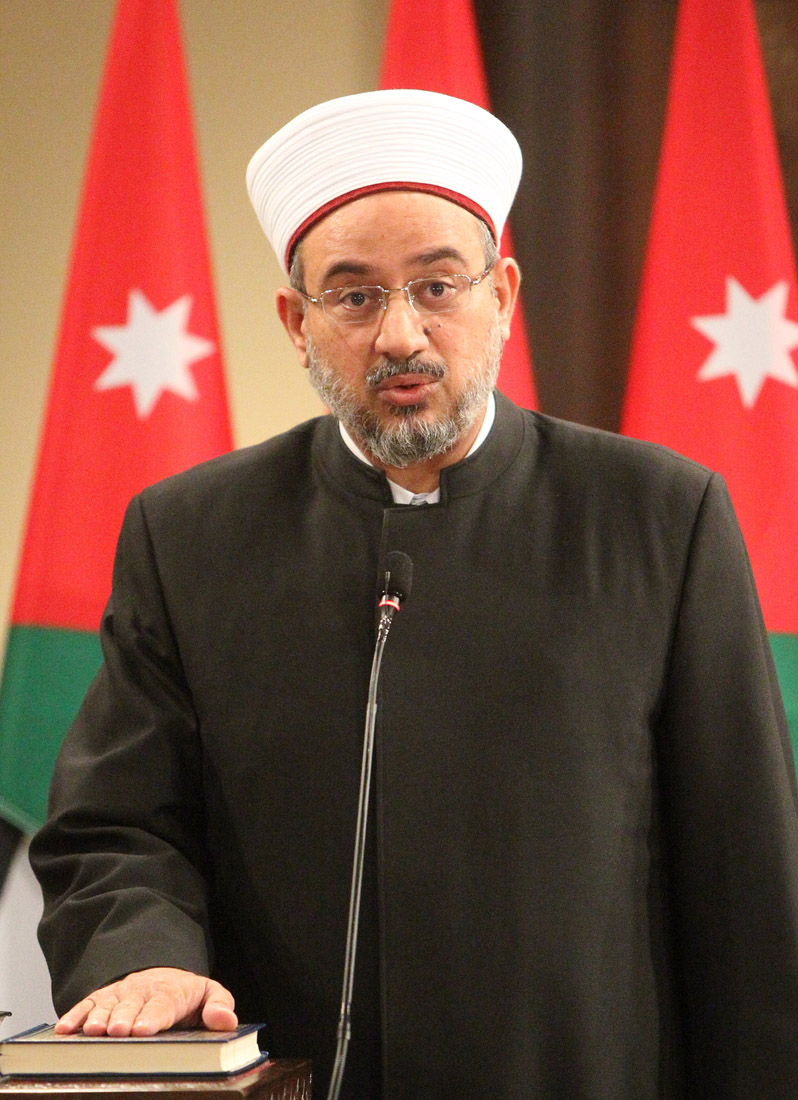 وزير الأوقاف الأردني يلتقي البعثات المرافقة للحجاج