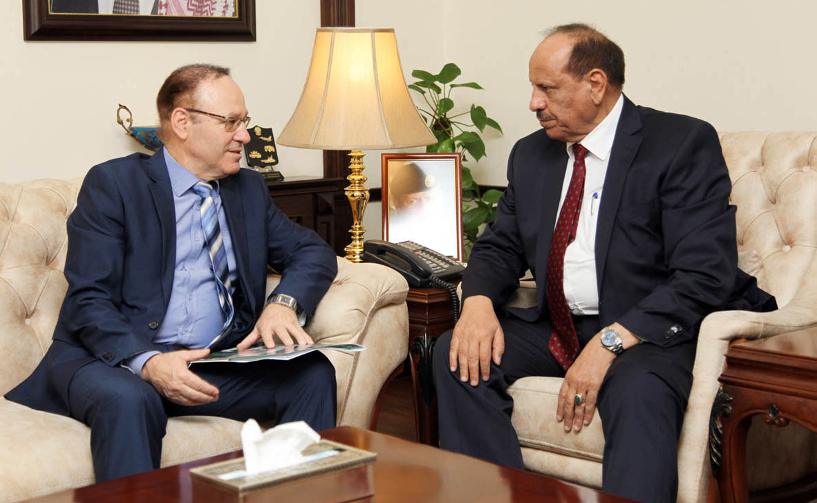 وزير الداخلية سلامة حماد يلتقي رئيس جهاز الشرطة القبرصي