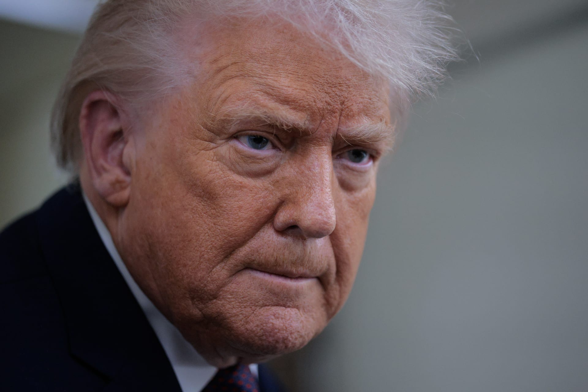 ترامب يدرس شنّ هجوم واسع على إيران.. وخيارات الضربات “تتسع”