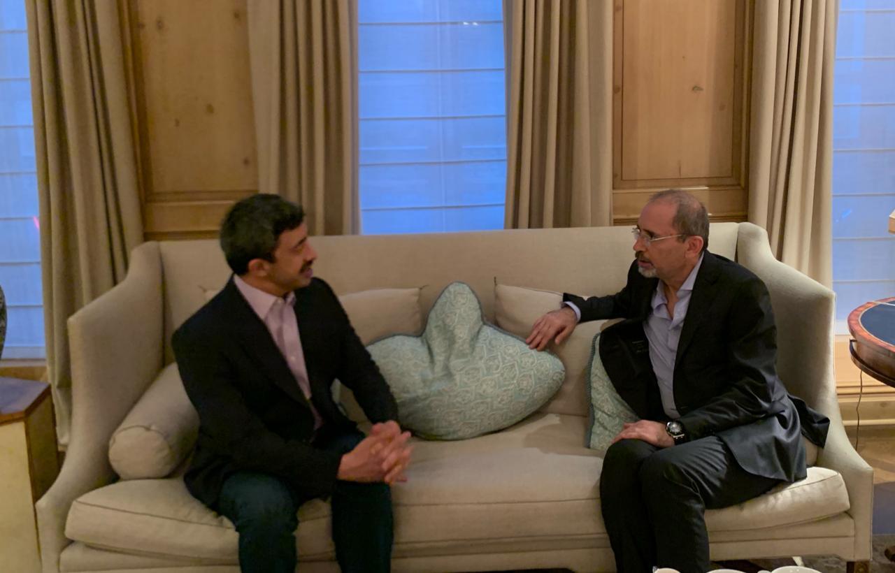 الصفدي ونظيره الإماراتي يبحثان ُسبل تعزيز العلاقات الاستراتيجية بين بلديهما