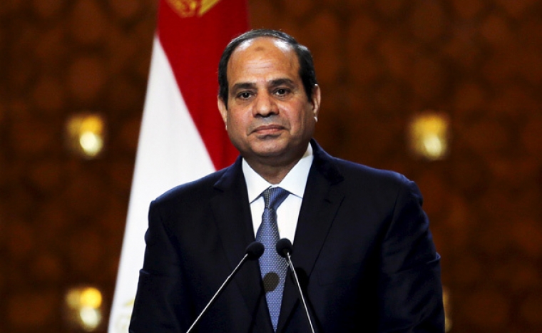 قرارات صارمة من الرئيس عبد الفتاح السيسي بعد تفجير الكنيستين بمصر
