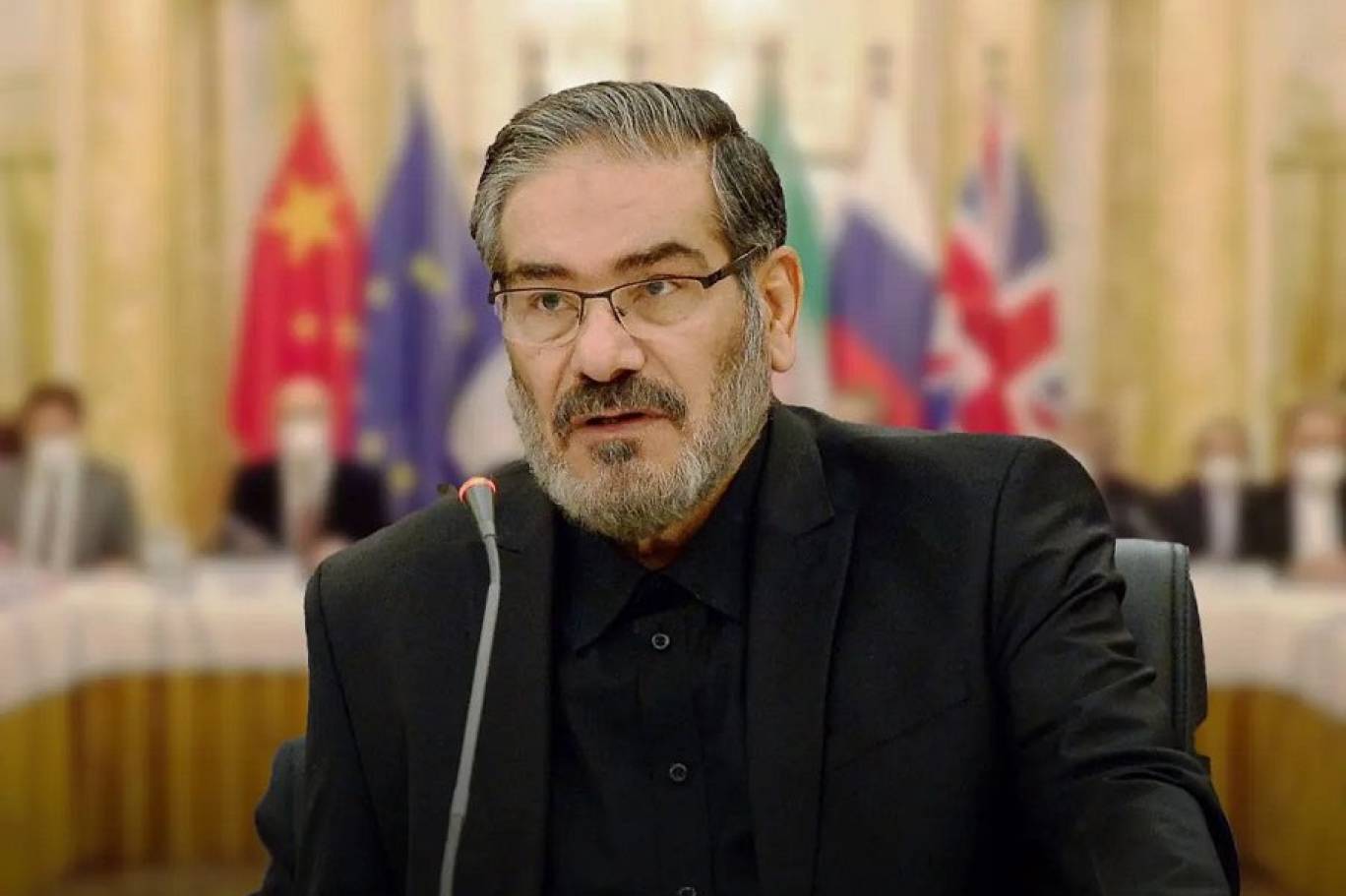 القناة 12: ترجيحات بمقتل علي شمخاني مستشار خامنئي