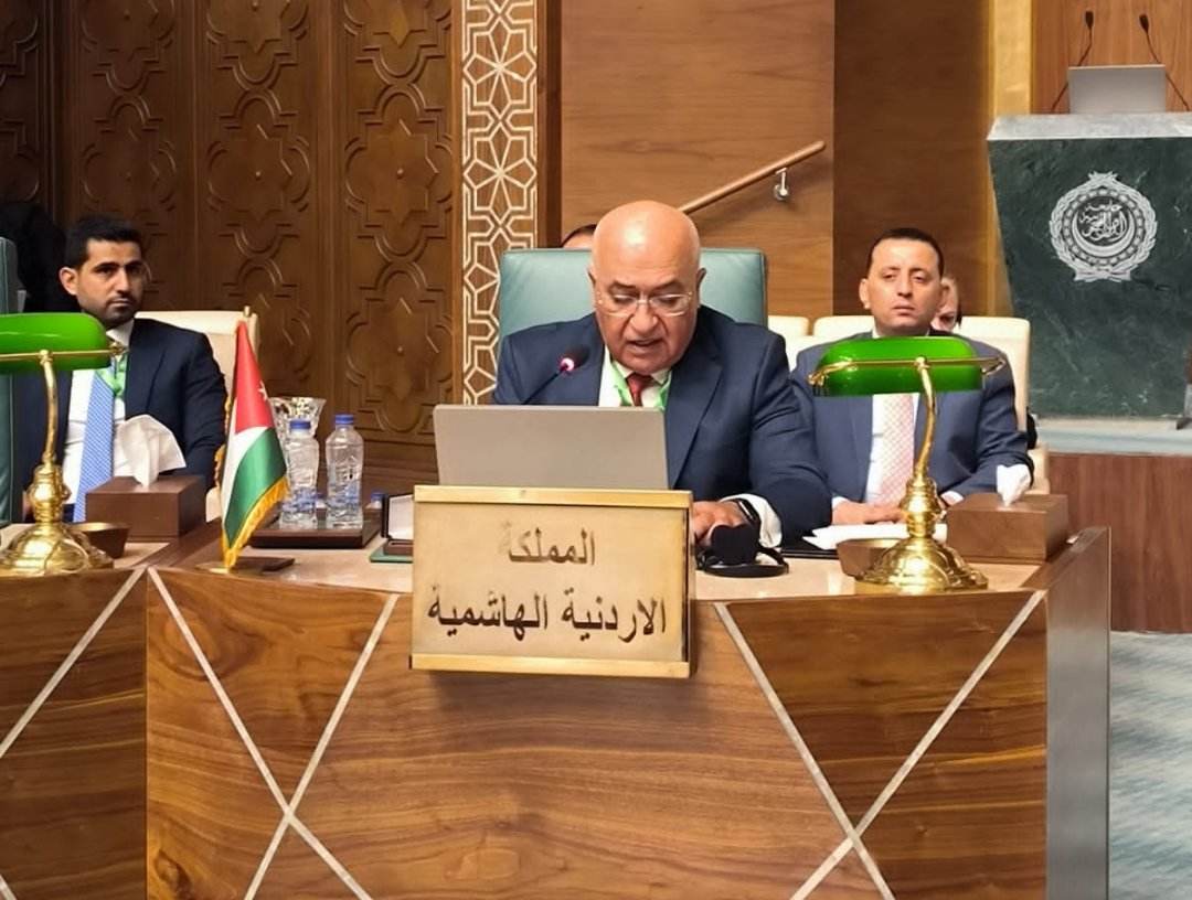 المعايطة يلتقي في القاهرة أمين عام جامعة الدول العربية