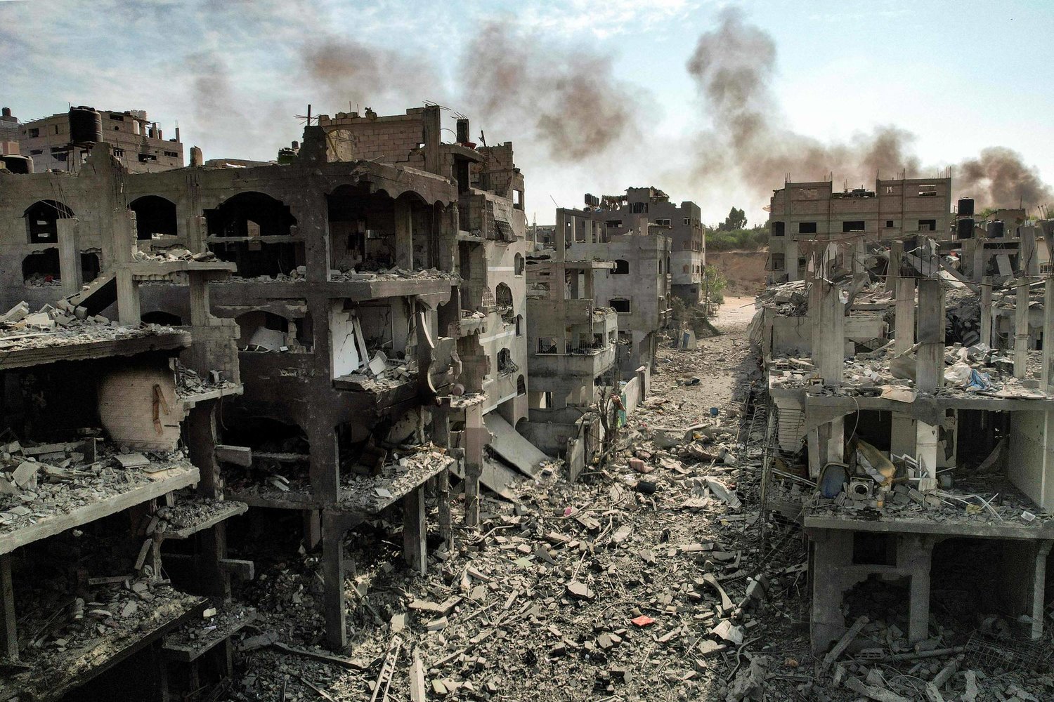 239 يوم للحرب على غزة: انتشال عشرات الشهداء من جباليا وبيت لاهيا
