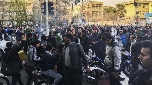 مقتل 5 متظاهرين ضد النظام الإيراني في أصفهان