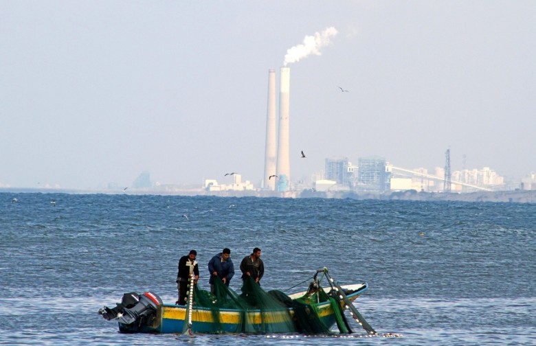 الإتفاق لإعادة توسيع مساحة الصيد في وادي غزة 9 أميال