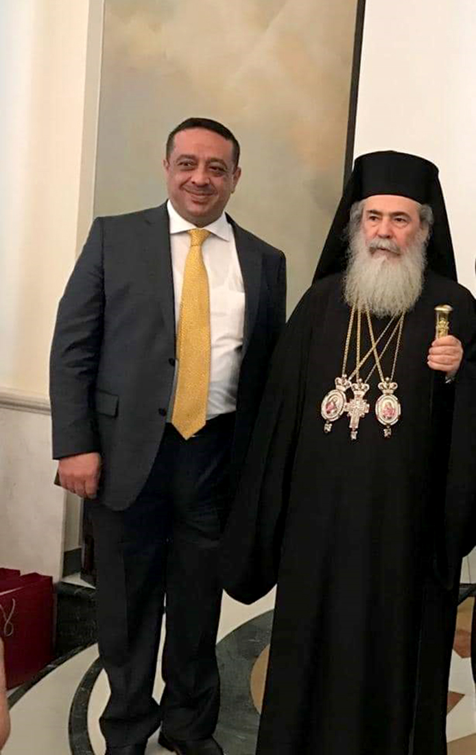 البطريرك ثيوفيلوس الثالث يستقبل ممثل جلالة الملك للمشاركة باحتفالات عيد الميلاد