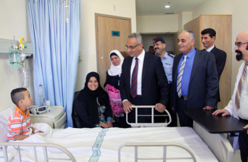 وزير الصحة يتفقد مستشفى الزرقاء الجديد