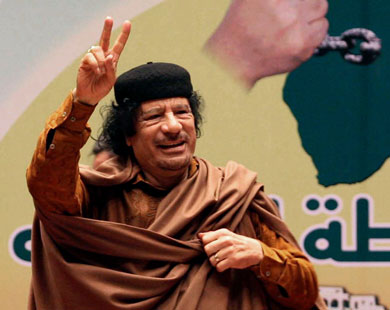 اتصال هاتفي مع قناة سورية كشف القذافي وأودى بحياته