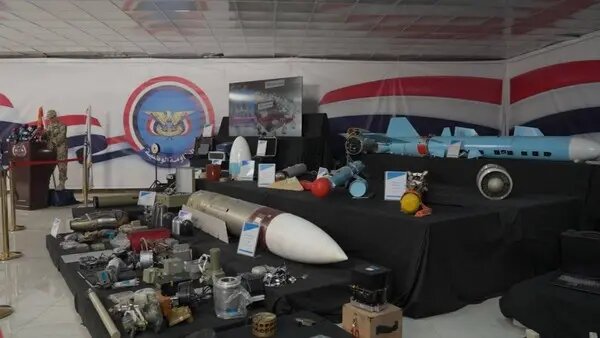 اليمن.. قوات حكومية تضبط تجهيزات مسيرات وتجسس على قارب